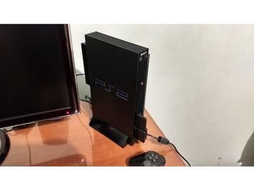 Sony PlayStation 2 Fat Vertical Stand Original PS2 Console Display Case Desk Trophy System