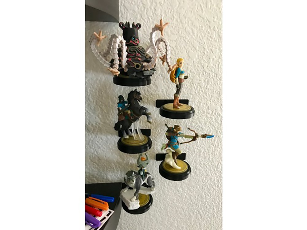 Nintendo Amiibo Figurine Wall Mount Single Character Display Case Mountable Action Figure Stand